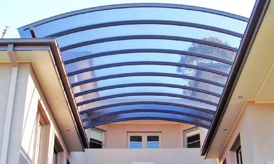 Tips Proteksi Penggunaan Atap Polycarbonate di Rumah Anda